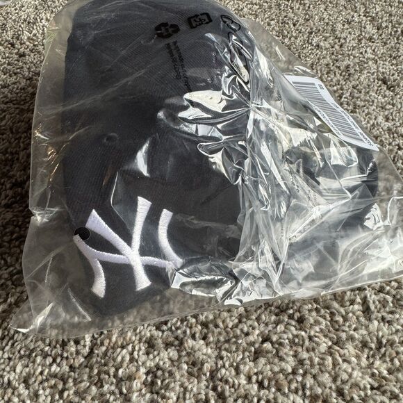 Supreme MLB Teams New York Box Logo New Era 59Fifty Fitted Cap Navy Size 8 SS24 - Picture 6 of 7